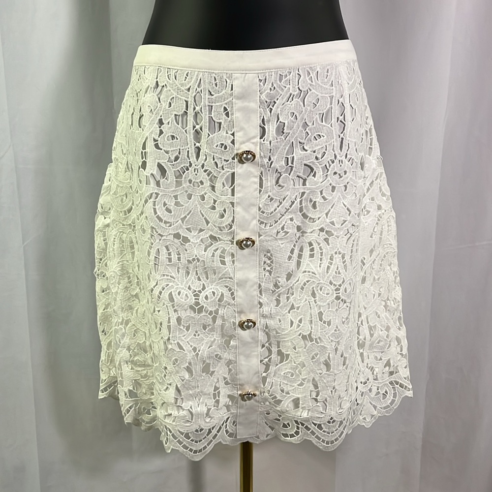 Solitaire White Lace Pearl Button Front A-Line Skirt